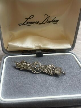 Lenore Doskow Signed Silver-Tone Rhinestone Bar Pin/Charm